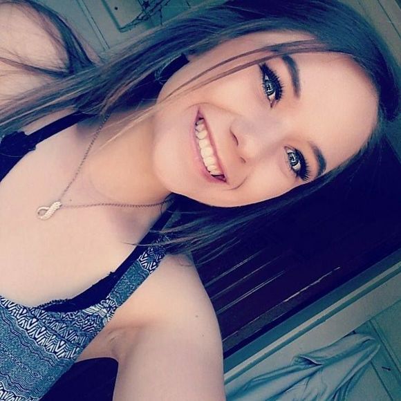 Meet your Posher, Cassie - Picture 1 of 1